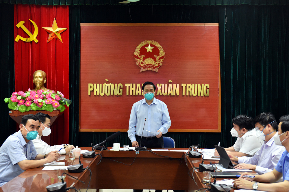 Thanh Xuân Trung đã có hơn 300 ca, Thủ tướng yêu cầu di dời bớt người dân ra khỏi khu vực tâm ổ dịch - Ảnh 2.