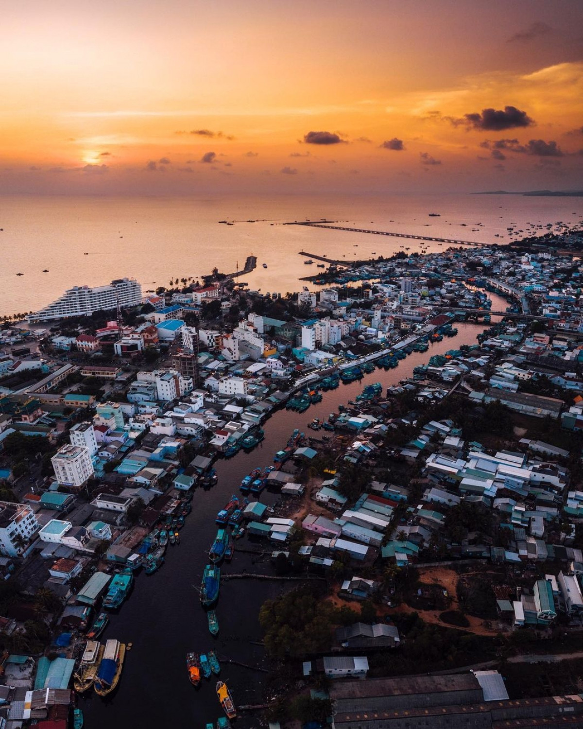 Một góc đảo Phú Quốc được nhiếp ảnh gia Steven D'Avignon chụp từ trên cao.