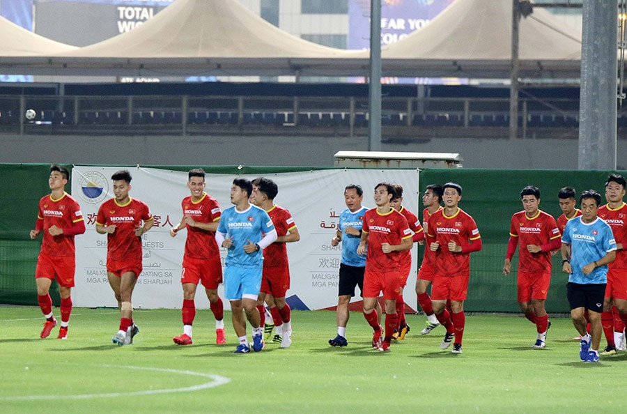 Phan Văn Đức báo tin dữ với HLV Park Hang Seo trước trận gặp Trung Quốc - 2