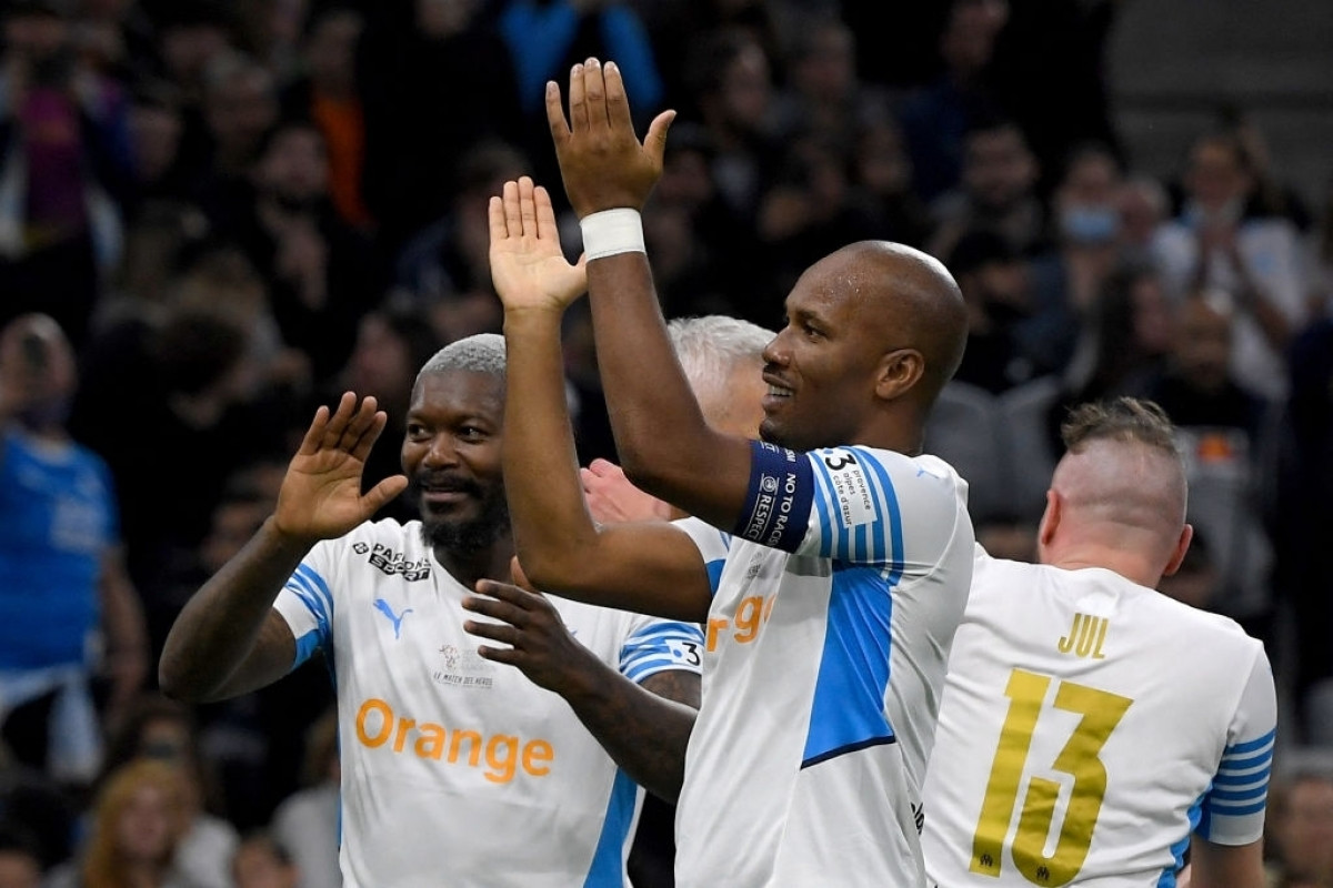 Trận đấu khép lại với chiến thắng 7-4 cho đội các ngôi sao Marseille. Drogba là người ghi được 1 hat-trick. Nhiều người nói vui rằng Drogba là 