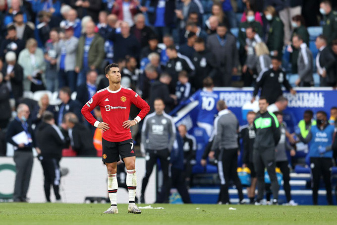 Ronaldo cùng Man United vừa trải qua chuỗi trận đáng thất vọng, đỉnh điểm là thất bại 2-4 trước Leicester