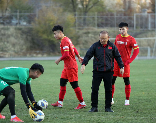 HLV Park Hang-seo giải tỏa áp lực cho các học trò trước thềm Vòng loại U23 châu Á 2022 - Ảnh 1.