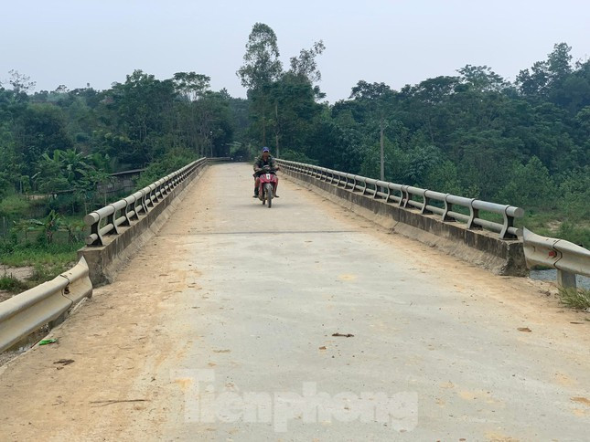 Sự thật về 2 cây cầu ca sĩ Thủy Tiên từ thiện ở Nghệ An ảnh 6