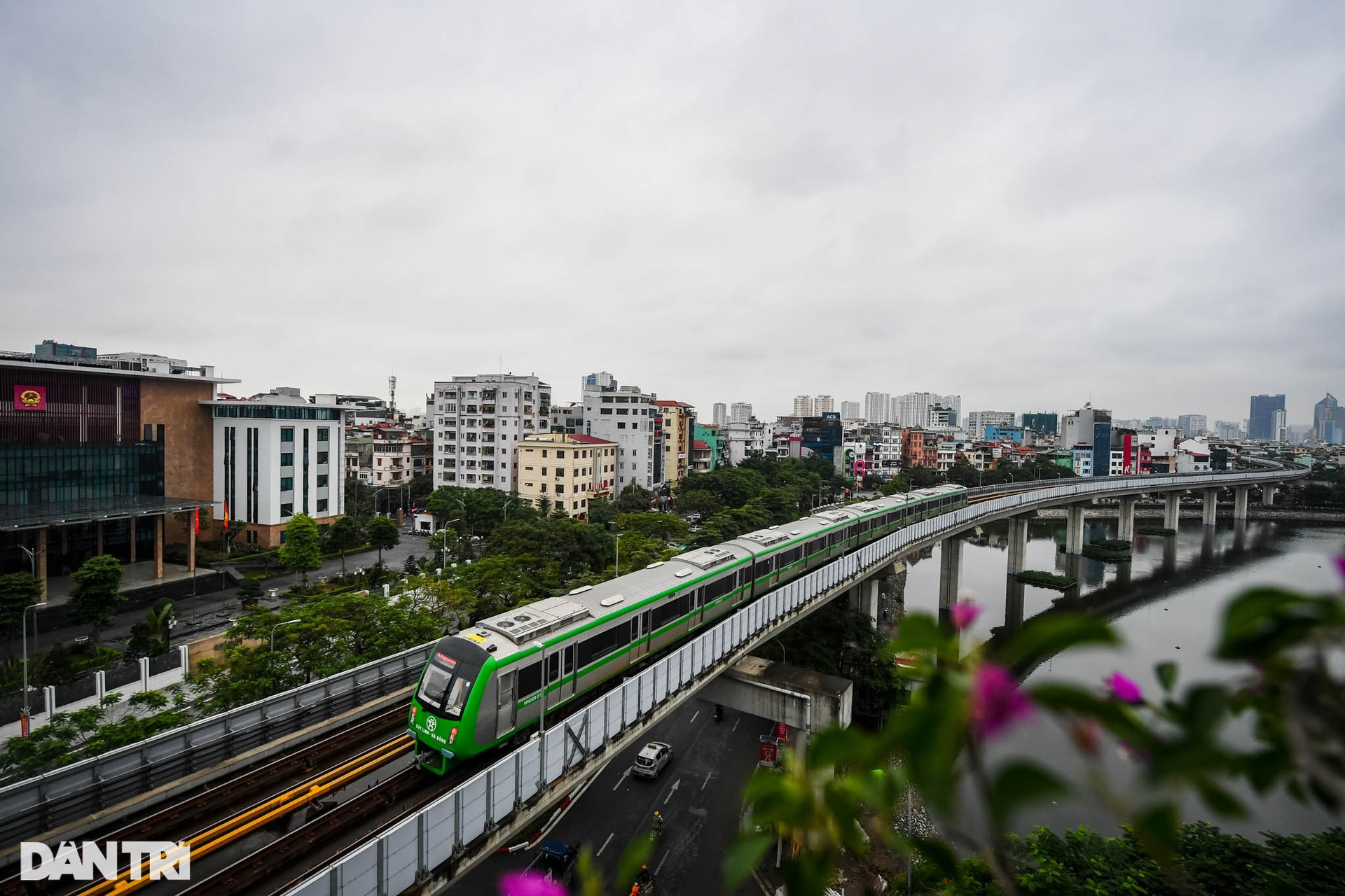 Đường sắt Cát Linh-Hà Đông: Giá vé linh động, khách hưởng trọn gói bảo hiểm - 1