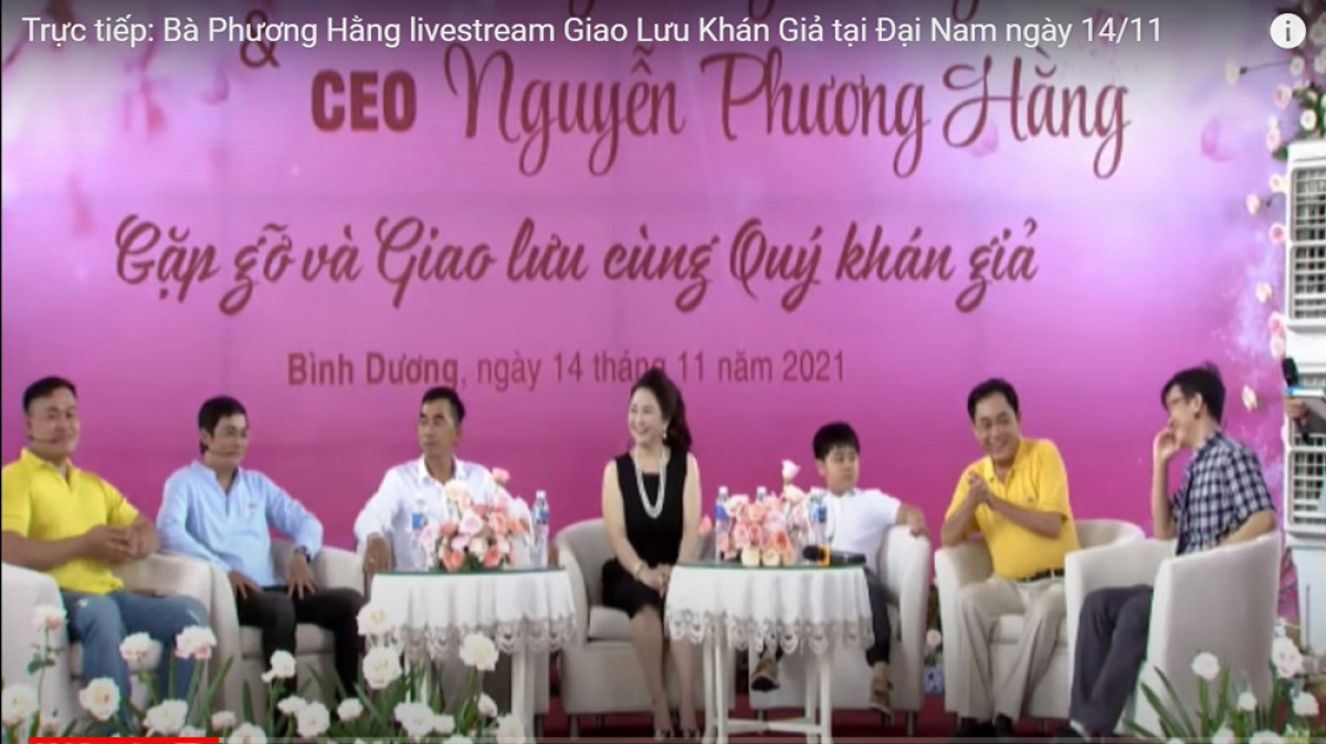 Bà Nguyễn Phương Hằng cùng khách mời tham dự buổi livestream ngày 14/11 (ảnh cắt từ video)