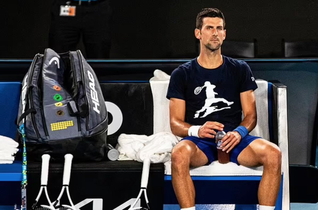 Novak Djokovic rời Australia sau lệnh trục xuất - 1