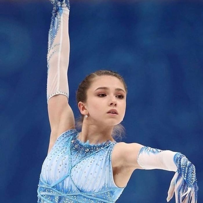 Thiên thần trượt băng Nga làm nên lịch sử tại Olympic Bắc Kinh - Hình 7