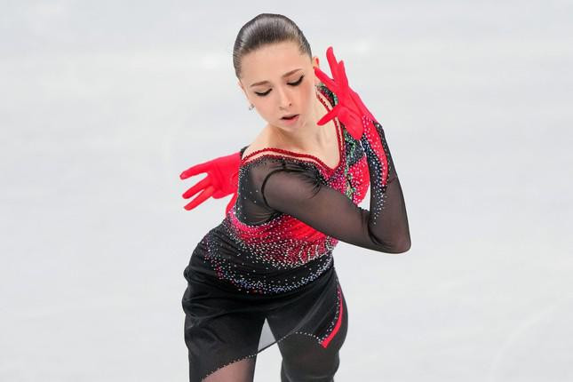 Nhan sắc 'vạn người mê' của nữ thần trượt băng Nga vừa thoát án doping ở Olympic mùa đông - 1