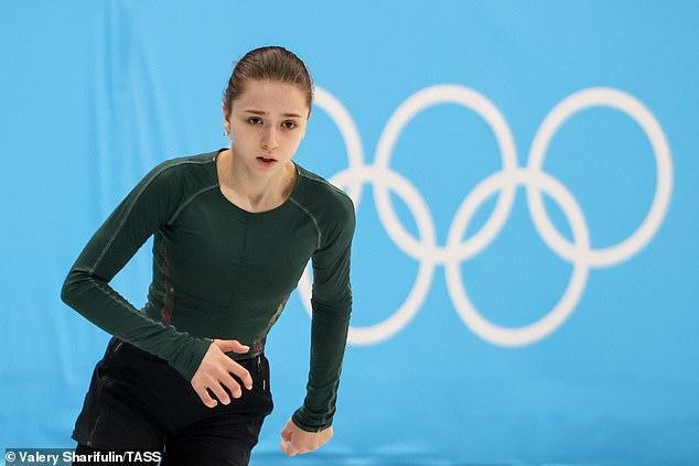 Nhan sắc 'vạn người mê' của nữ thần trượt băng Nga vừa thoát án doping ở Olympic mùa đông - 5