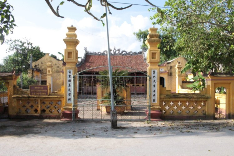 Đền thờ Trạng nguyên Lương Thế Vinh tại Nam Định.