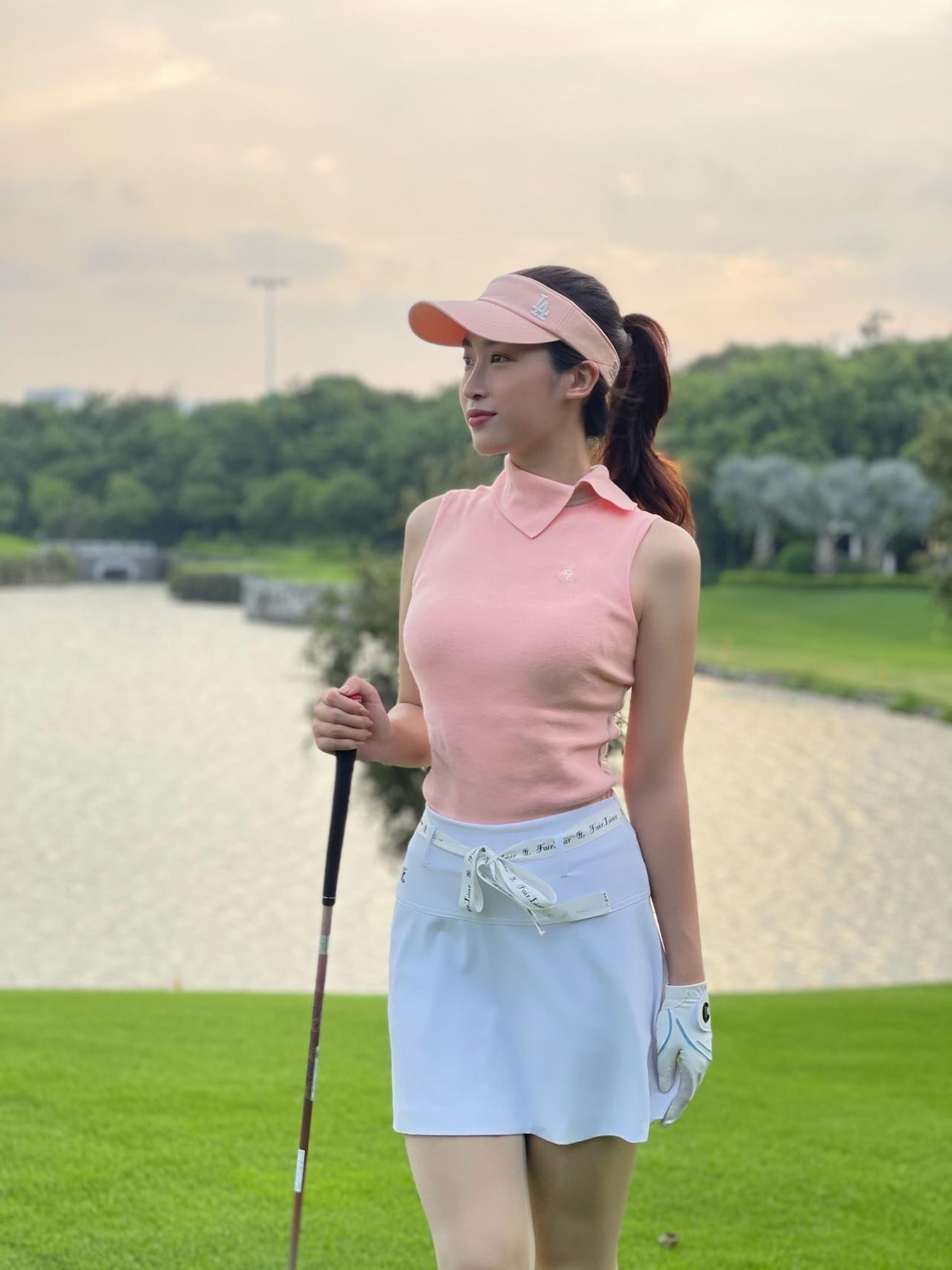 Ảnh: Hoa hậu, siêu mẫu Việt khoe sắc trên sân golf  - 7