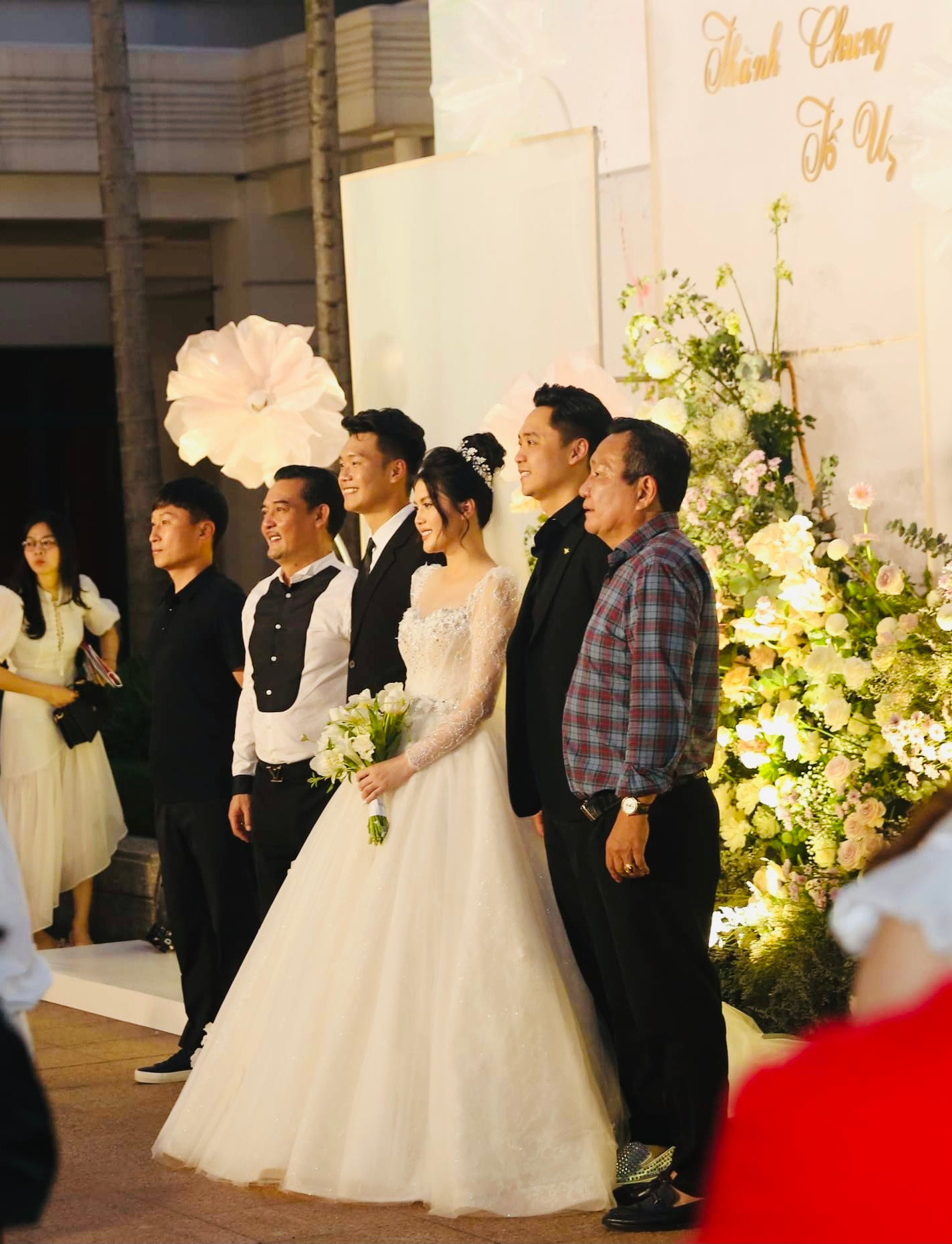 Dàn soái ca của ĐT Việt Nam tham dự đám cưới Thành Chung - Ảnh 10.