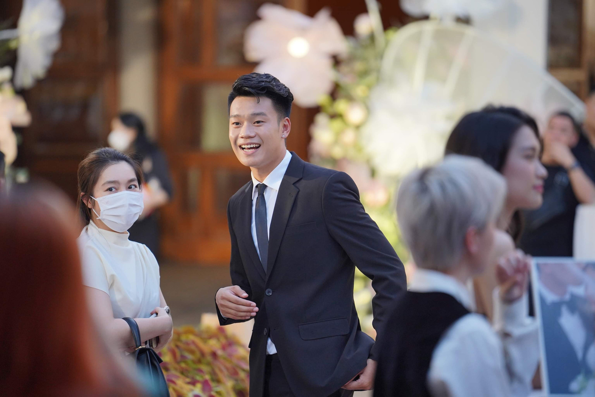 Dàn soái ca của ĐT Việt Nam tham dự đám cưới Thành Chung - Ảnh 2.