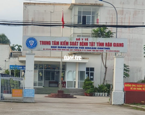 Vụ trả lại 450 triệu của Công ty Việt Á: Cách chức Bí thư đảng ủy đối với giám đốc CDC Hậu Giang - Ảnh 1.