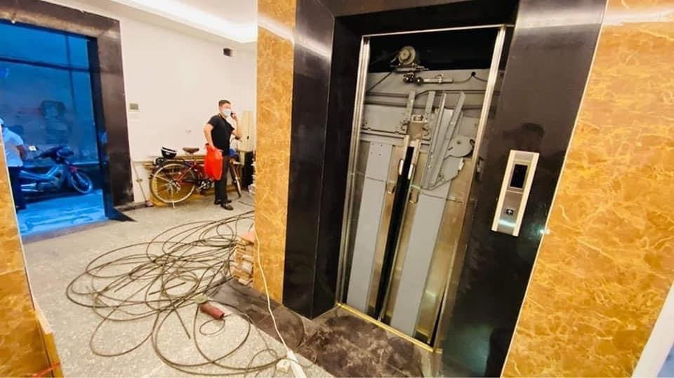 Hà Nội: Rơi thang máy nhà 7 tầng cho thuê, 2 người tử vong - Ảnh 1.