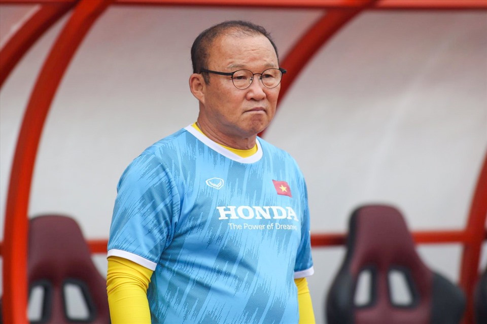 Trận gặp Afghanistan cũng là lần đầu tiên huấn luyện viên Park Hang-seo dẫn dắt đội tuyển Việt Nam thi đấu trên sân Thống Nhất.