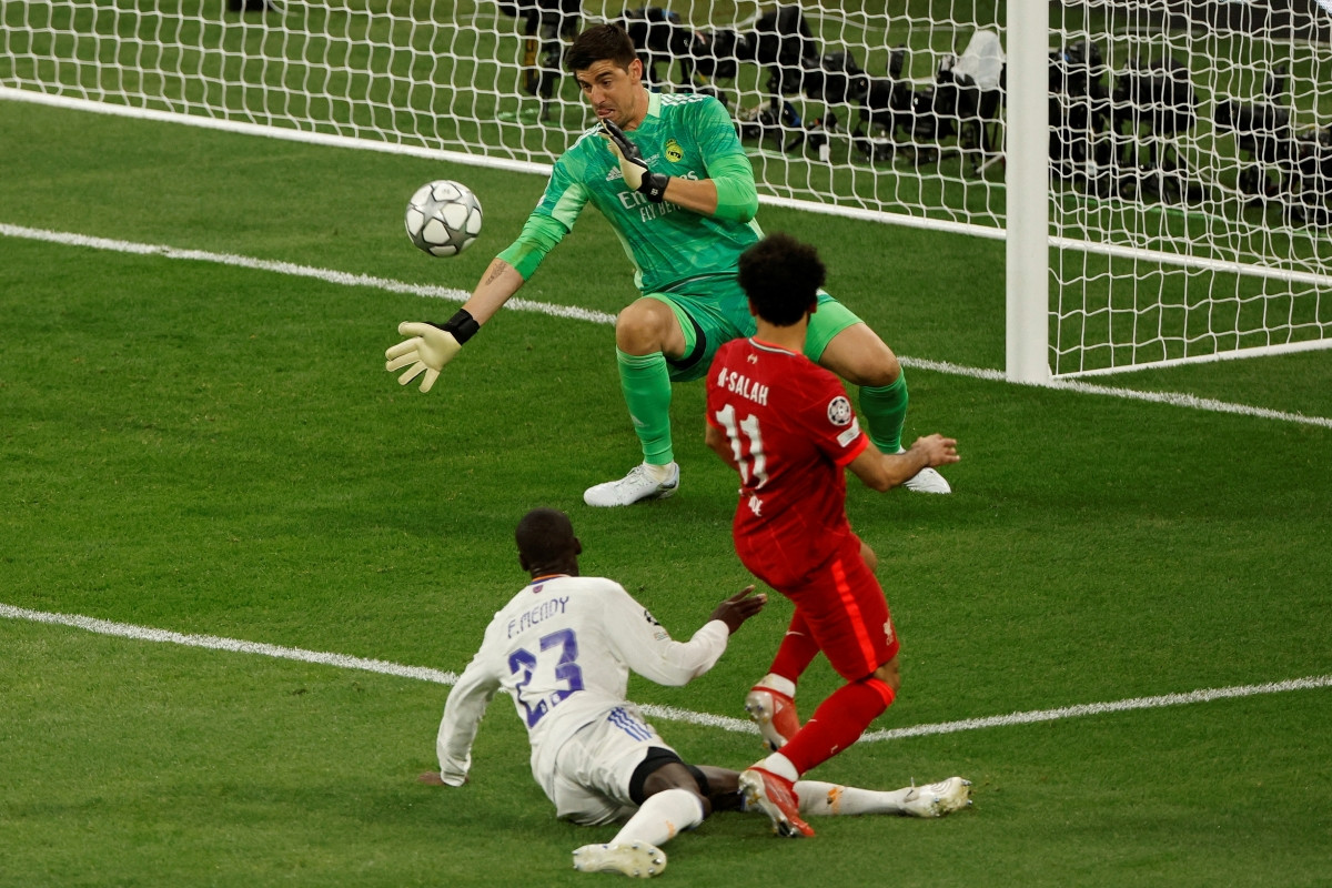 Thủ môn: Thibaut Courtois (Real Madrid) – 69 điểm