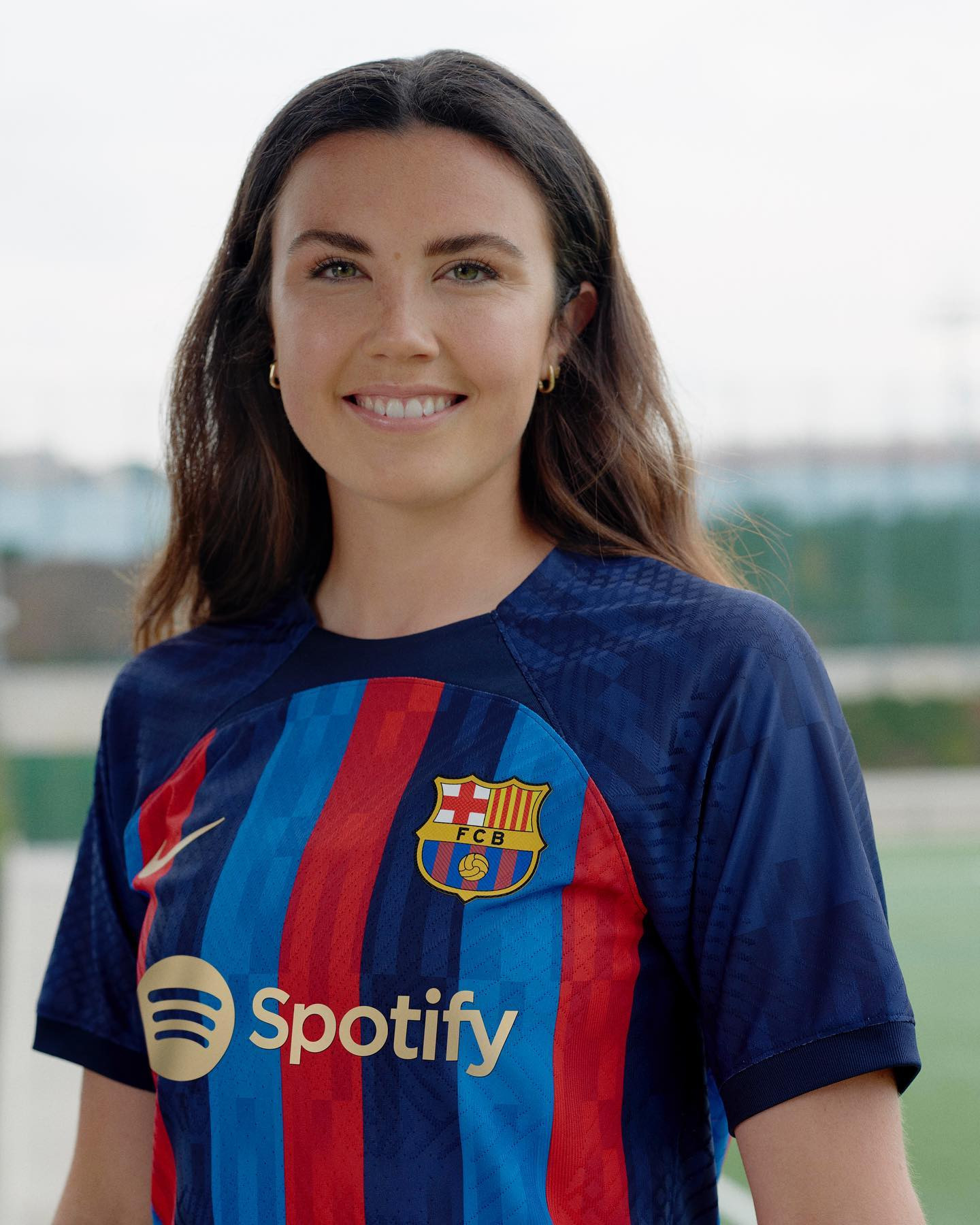 Nhan sắc vạn người mê của nữ cầu thủ Barcelona - Ảnh 6.