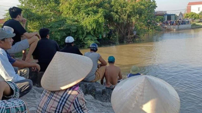 8 học sinh Nam Định rủ nhau tắm sông, một cháu bị đuối nước mất tích 1