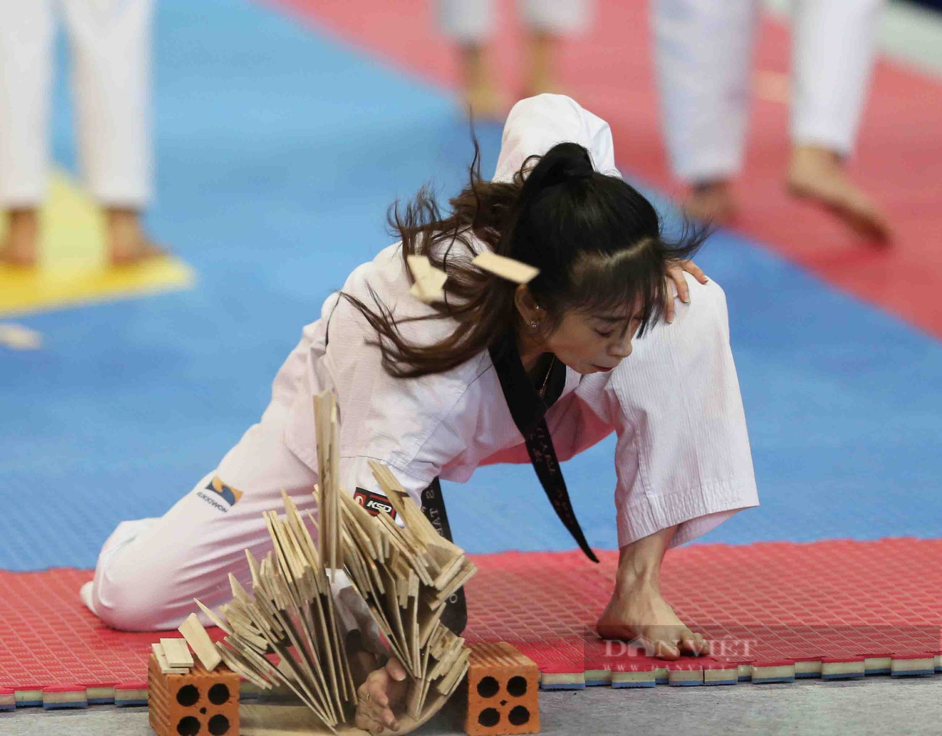 Châu Tuyết Vân khuấy động Giải Taekwondo các lứa tuổi trẻ toàn quốc 2022 - Ảnh 8.