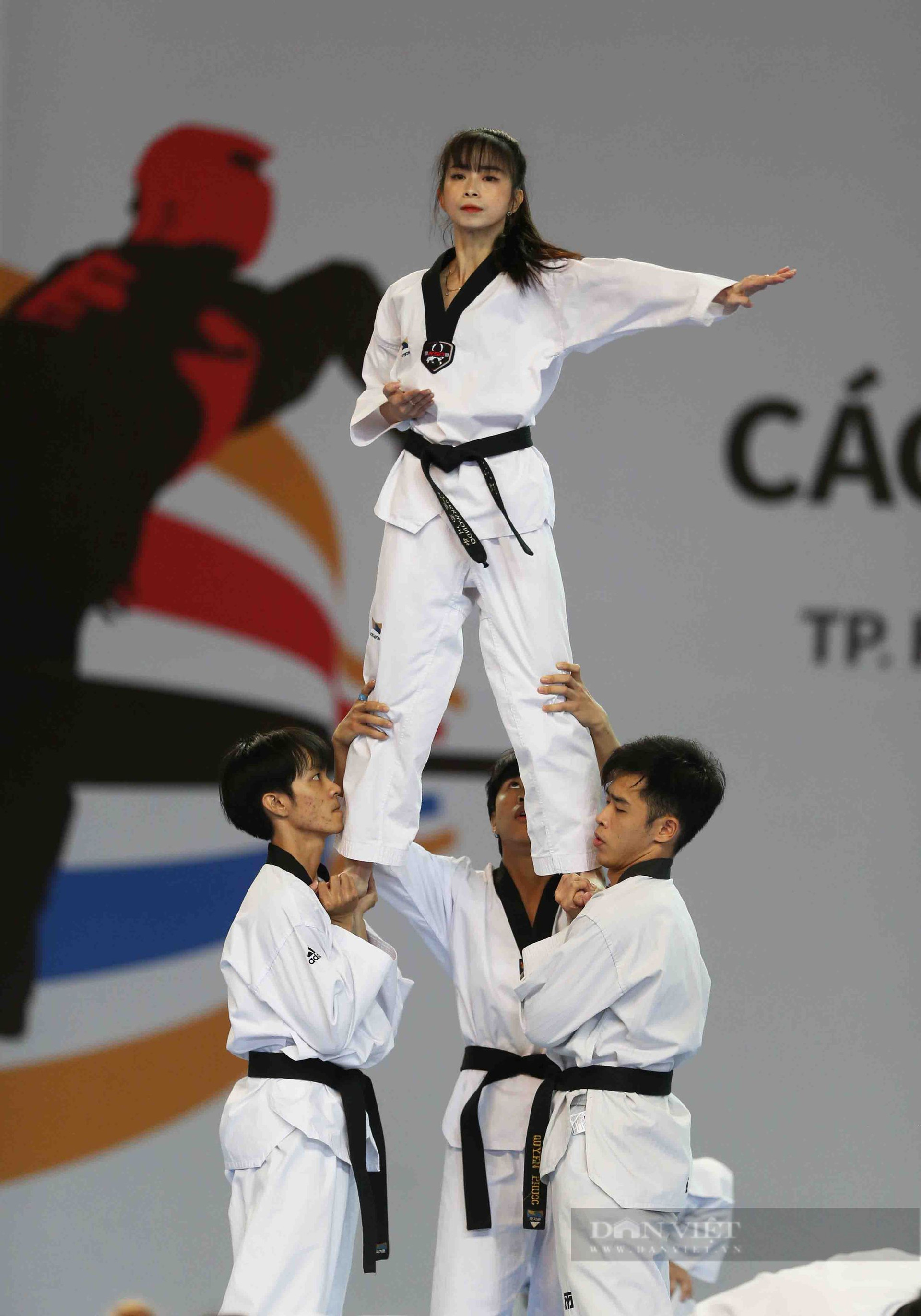 Châu Tuyết Vân khuấy động Giải Taekwondo các lứa tuổi trẻ toàn quốc 2022 - Ảnh 6.