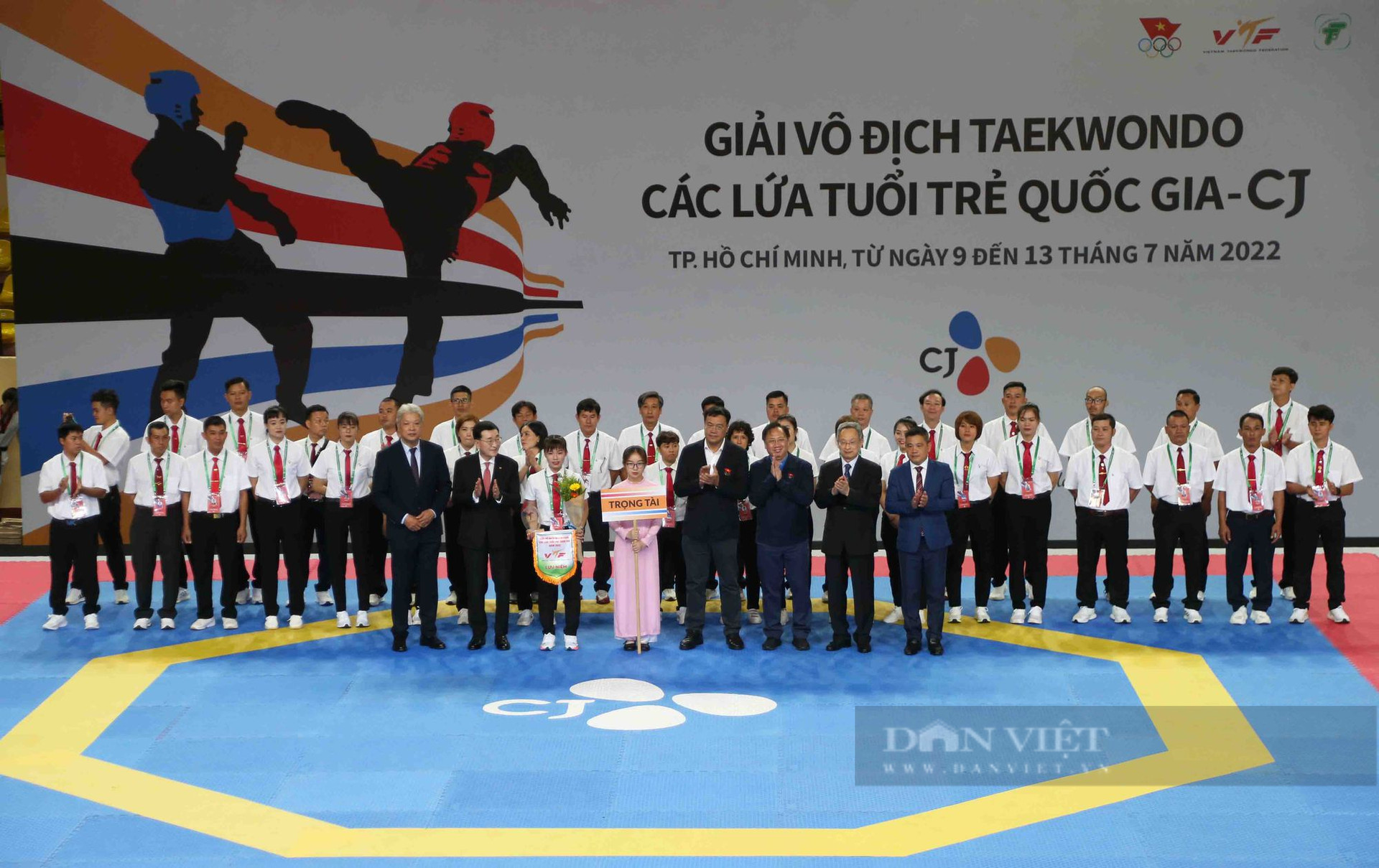 Châu Tuyết Vân khuấy động Giải Taekwondo các lứa tuổi trẻ toàn quốc 2022 - Ảnh 2.
