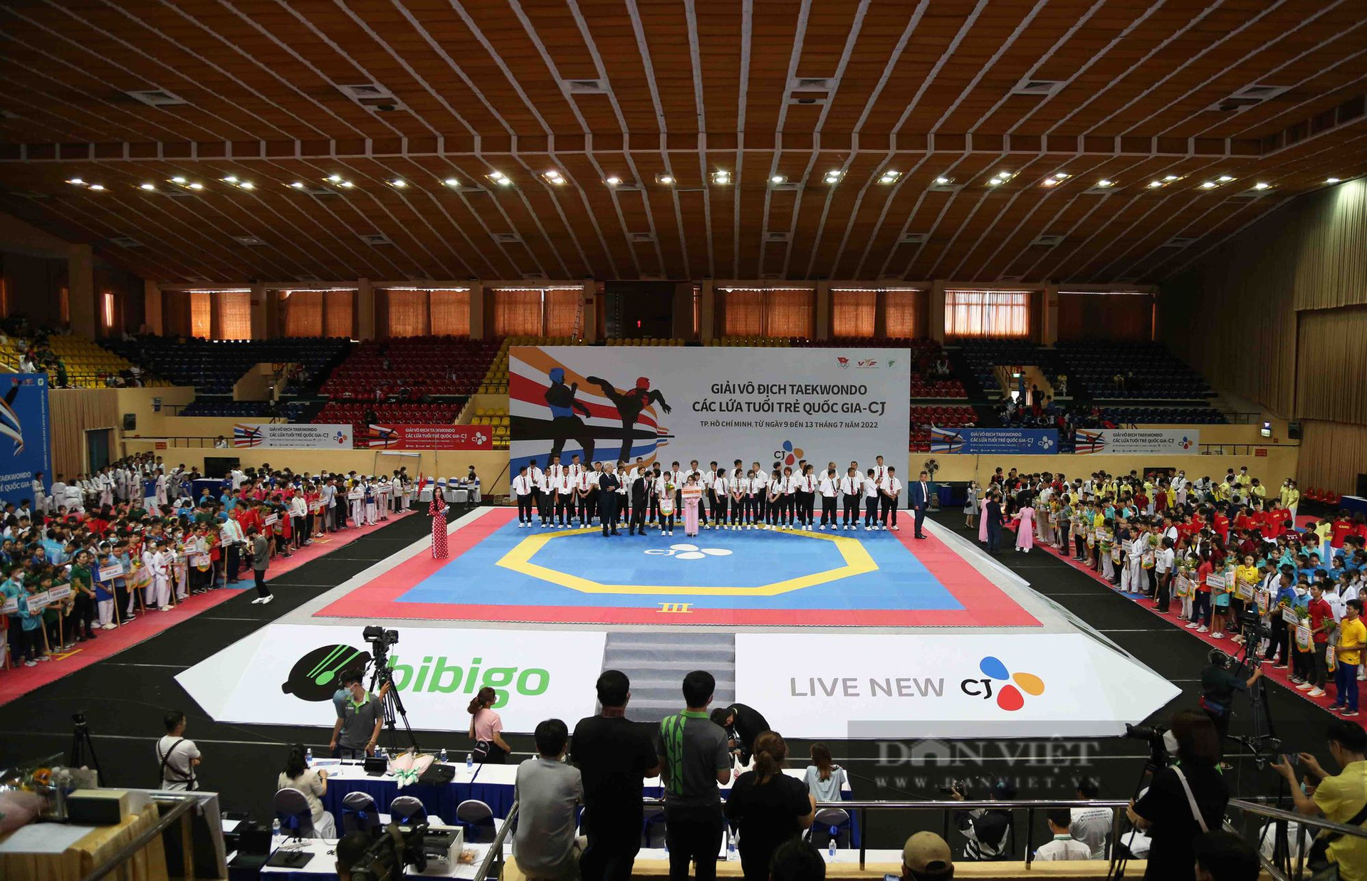 Châu Tuyết Vân khuấy động Giải Taekwondo các lứa tuổi trẻ toàn quốc 2022 - Ảnh 1.