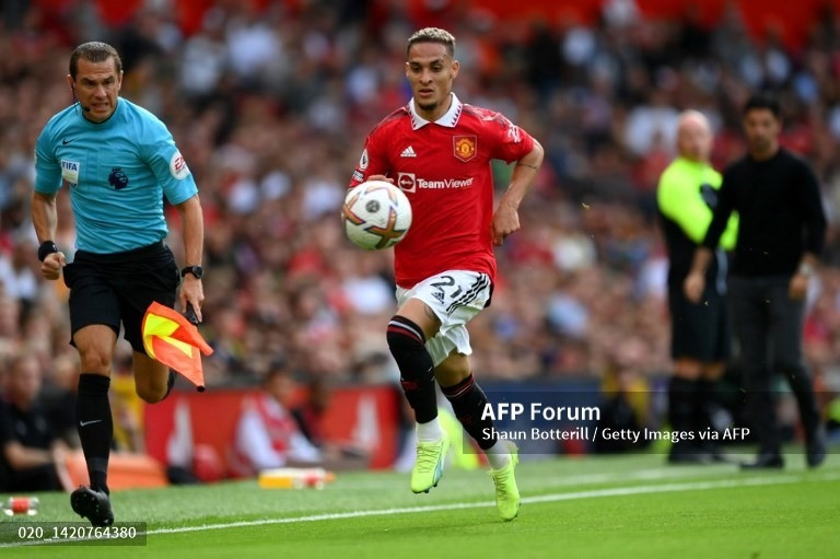 Antony tỏa sáng giúp Man United vượt lên dẫn trước. Ảnh: AFP