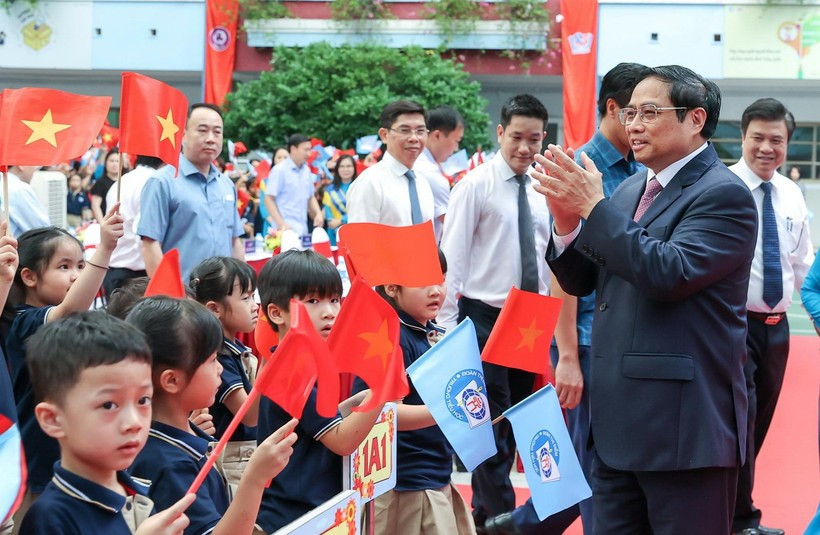 Thủ tướng Phạm Minh Chính: Cần khơi dậy ý chí, khát vọng, sáng tạo ở thế hệ trẻ ảnh 1