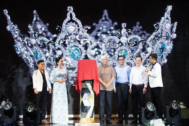 Cận cảnh vương miện gần 4 tỉ đồng của Hoa hậu Biển đảo Việt Nam 2022 ảnh 1
