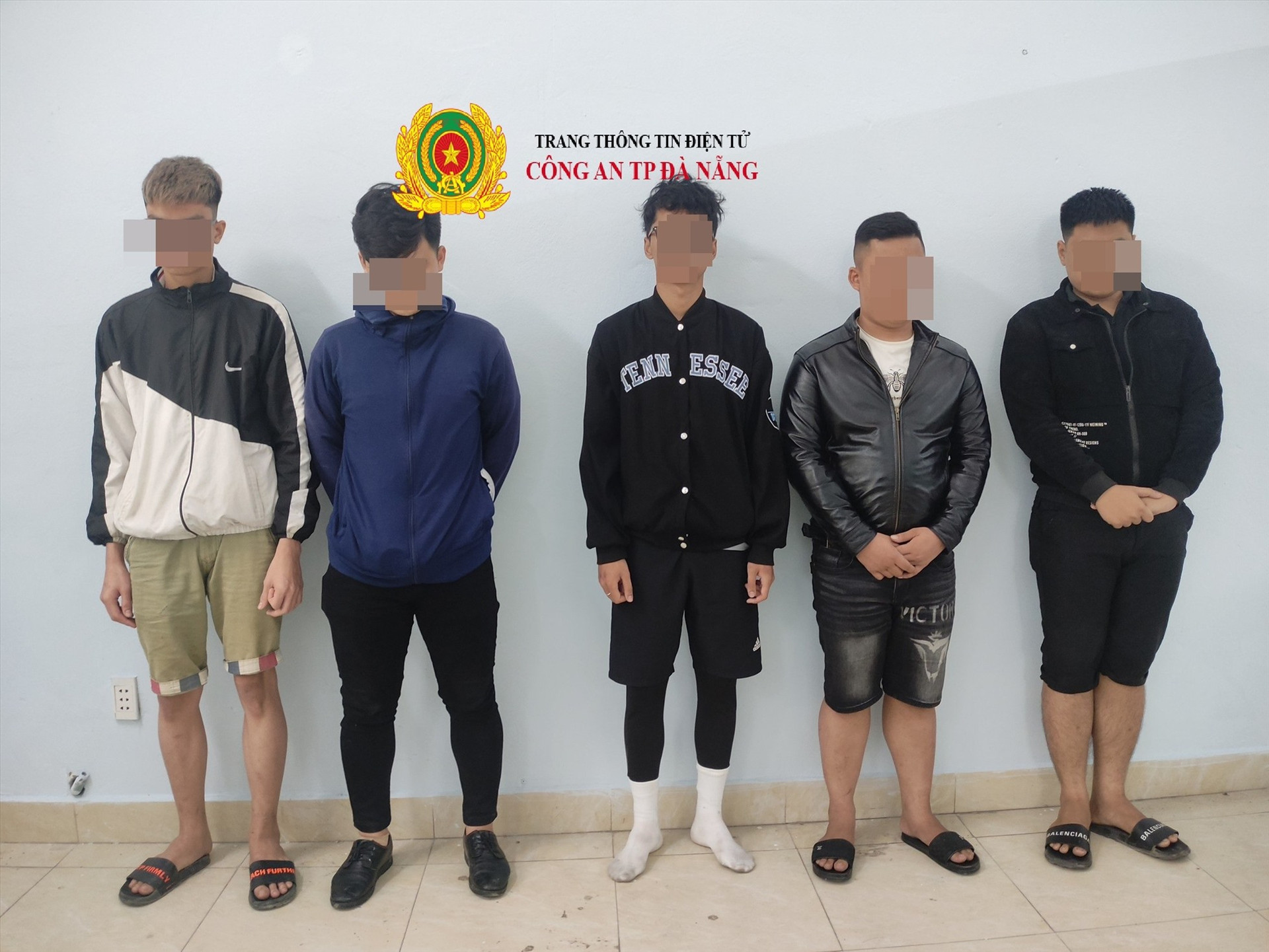 Đà Nẵng: Bắt 5 người đánh cắp 130 điện thoại trong đêm mưa ngập