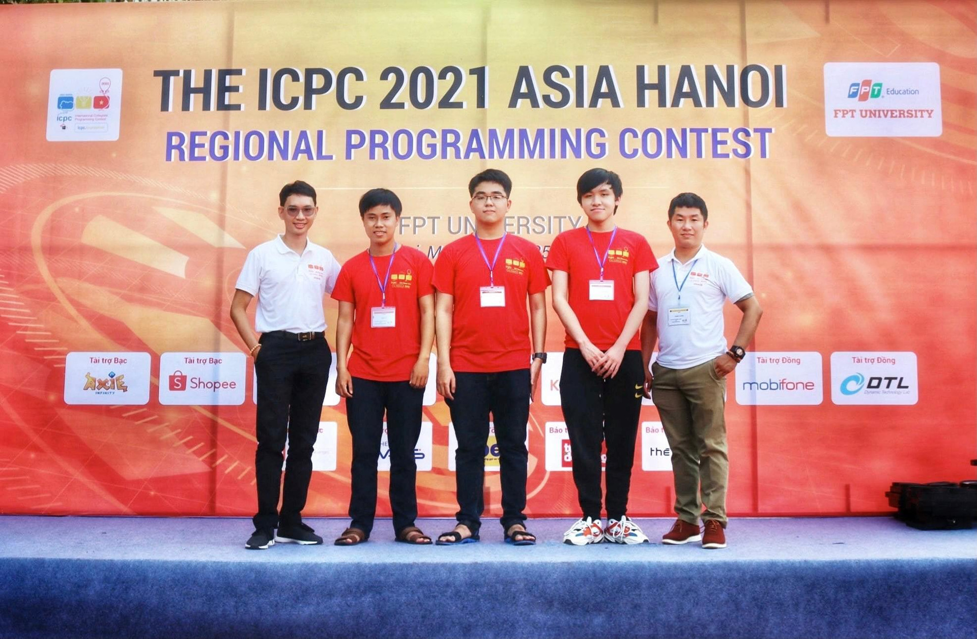 Sinh viên Trường ĐH Khoa học tự nhiên TP.HCM đoạt hạng nhất thế giới cuộc thi lập trình - Ảnh 1.
