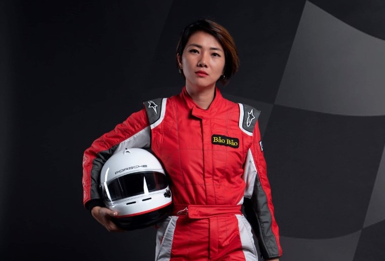 Nữ vận động viên Việt Nam chinh phục giải đua xe thể thao quốc tế