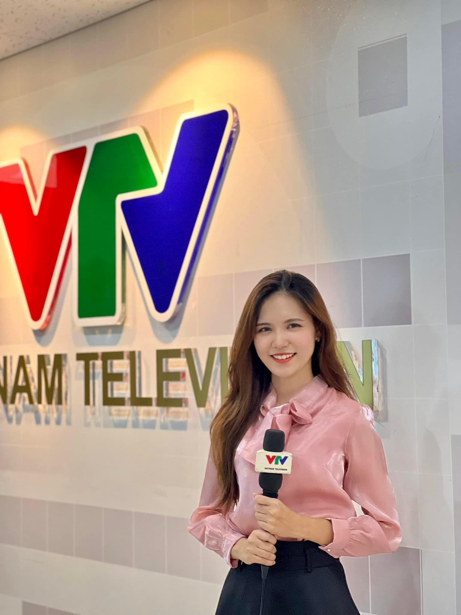 Nhan sắc đời thường của MC bất ngờ đăng quang Hoa hậu Du lịch Việt Nam - 3