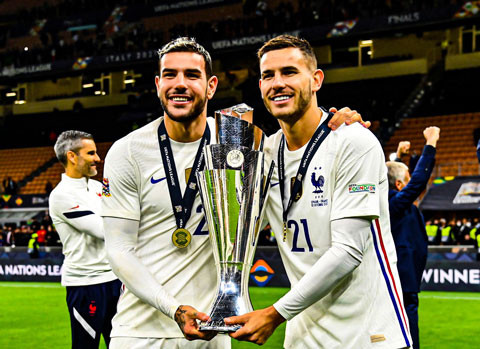 Anh em nhà Hernandez trong màu áo ĐT Pháp và cả hai sẽ dự World Cup 2022
