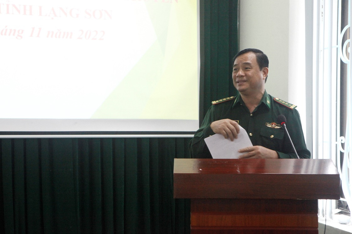 Đại tá Trịnh Hữu Tăng – Chính ủy Bộ Chỉ huy Bộ đội Biên phòng tỉnh Lạng Sơn phát biểu tại tọa đàm.