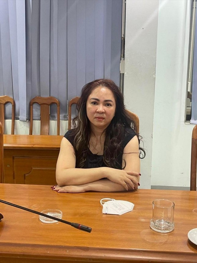 Viện kiểm sát tiếp tục trả hồ sơ vụ bà Nguyễn Phương Hằng ảnh 1