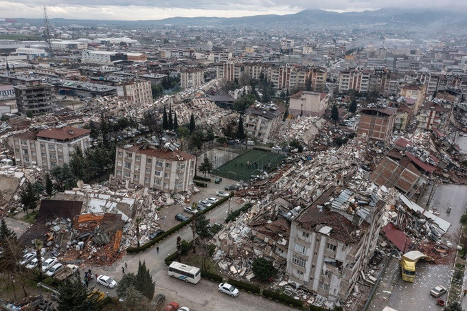 Thổ Nhĩ Kỳ, Syria tan hoang như bãi chiến trường sau động đất kinh hoàng - 4