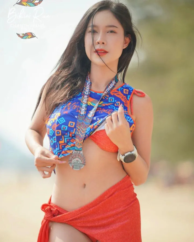 Giải chạy bikini Thái Lan có nữ VĐV nhan sắc tuyệt đẹp, xinh hơn Á hậu - 9