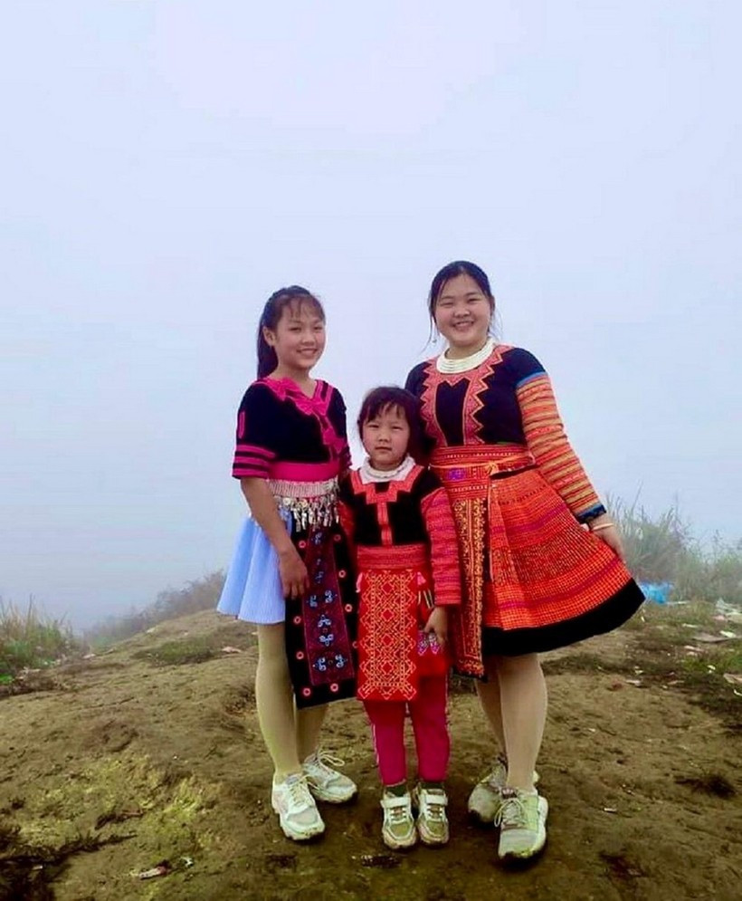 Nữ sinh dân tộc Mông quyết tâm học giỏi để thay đổi cuộc đời ảnh 3