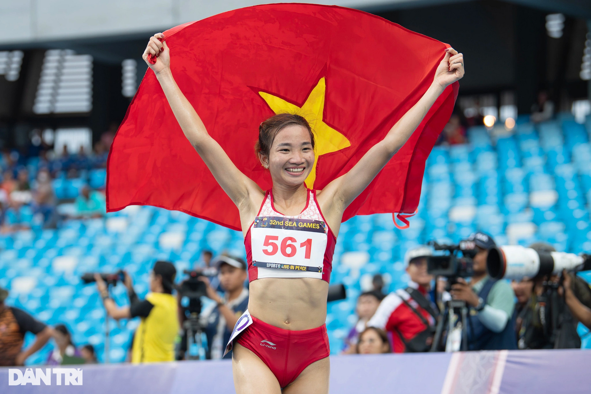 10.000m chạy giành HCV lịch sử của nữ hoàng điền kinh Nguyễn Thị Oanh - 9