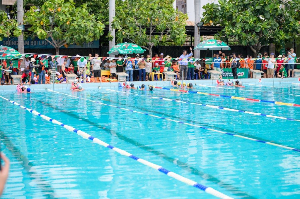 Nestlé MILO đồng hành cùng giải bơi “Đường đua xanh” 2023