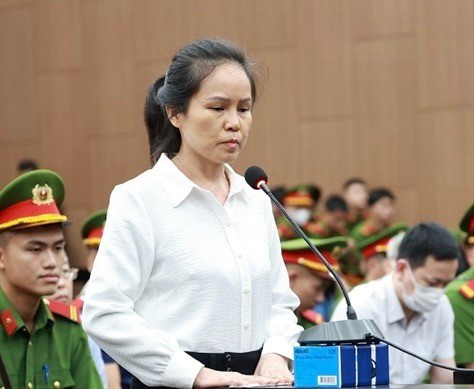 Bị cáo Nguyễn Thị Hương Lan, nguyên cục trưởng Cục Lãnh sự Bộ Ngoại giao - Ảnh: NAM ANH