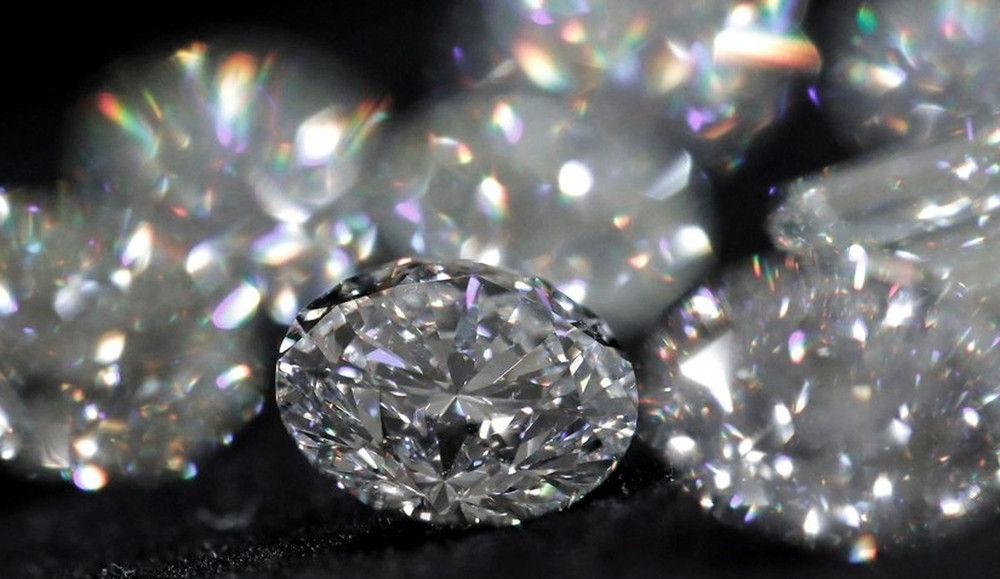 EU áp gói trừng phạt thứ 12 đối với Nga bao gồm nhập khẩu kim cương - Ảnh 1.