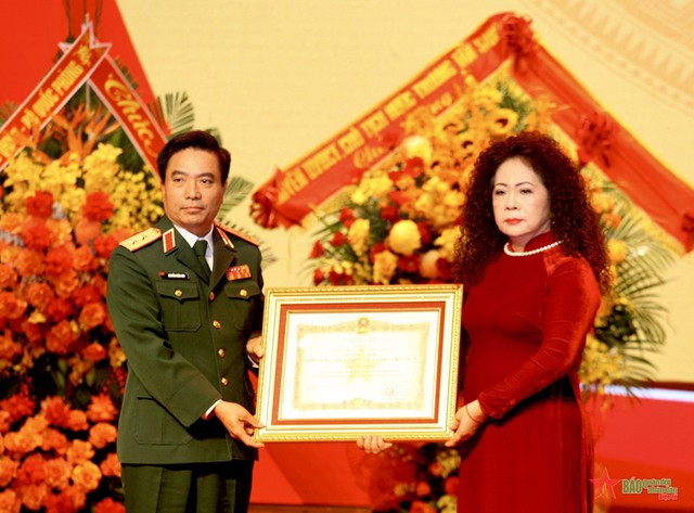 Truy tặng danh hiệu Anh hùng đối với Trung tướng Đặng Kinh - 2