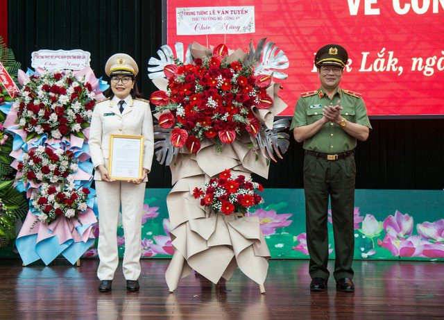 Thiếu tướng Nguyễn Thị Xuân làm Phó giám đốc Công an tỉnh Đắk Lắk - 1