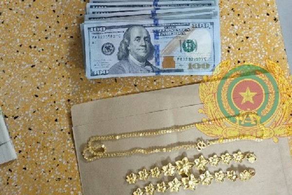 Truy bắt nhanh kẻ trộm vàng, USD trị giá 420 triệu đồng - 2