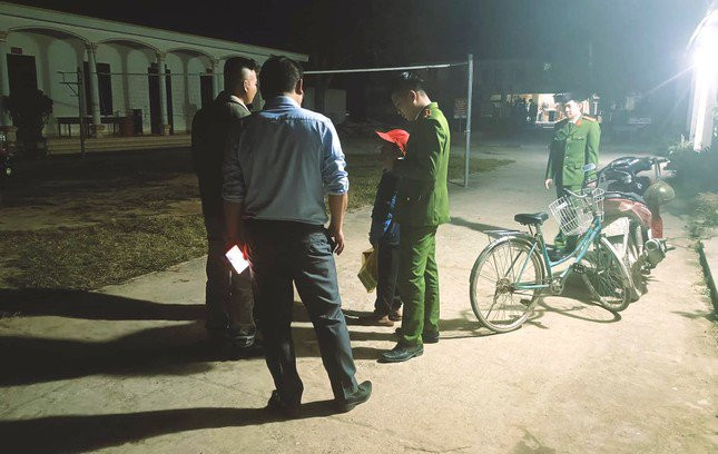 Bé trai lớp 6 bị lạc khi đạp xe trăm km đi thăm người thân trong đêm - 1