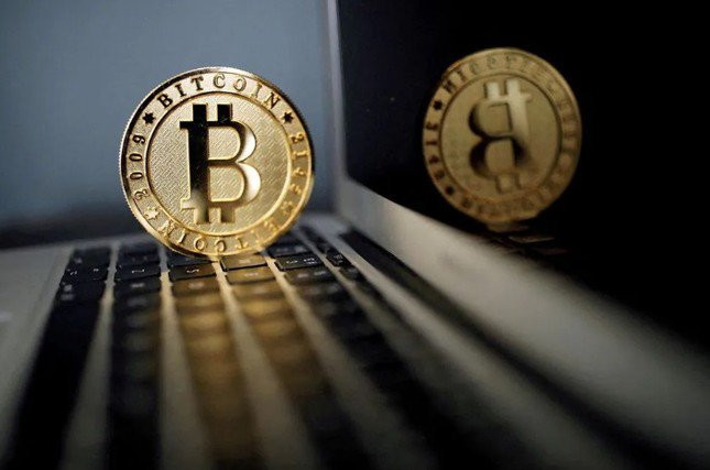 Bitcoin lần đầu vượt mức 45.000 USD sau gần 3 năm - 1