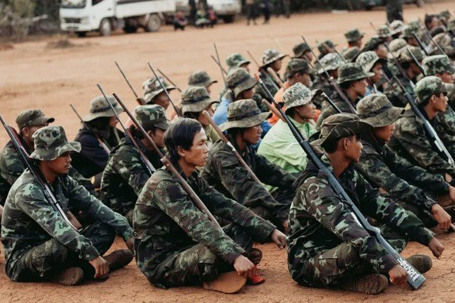 Những ‘quả dưa hấu’ quay lưng với chính quyền quân sự Myanmar - 1
